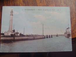 D 59 - Dunkerque - Phare Et Sortie Du Port - (carte Tachée) - Dunkerque