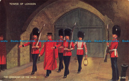 R644604 Tower Of London. The Ceremony Of The Keys. Valentine. Art Colour. Conrad - Other & Unclassified