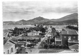 ARGELES Sur MER - Les Villas,la Plage Et Les Albères - Argeles Sur Mer