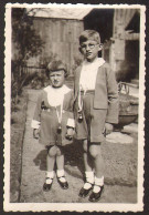 Kids Boy And Girl In Garden Real Old Photo 6x9 Cm #41155 - Personnes Anonymes