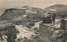 P5-63-Sommet Du Puy De Dome Un Coin Des Ruines Du Temple De Mercure CP ANIMEE - Autres & Non Classés