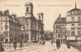 P5-25-Besançon-eglise De La Madeleine Et Place Jouffroy Cp Tres Animée - Besancon