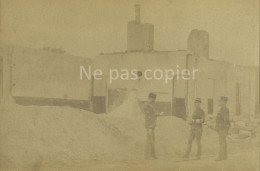 SAINT DIE 2 Photos 1891 CASERNE CHERIN Les Cuisines Incendiées Et Manoeuvres VOSGES - Guerre, Militaire
