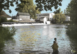 19 - St-Viance : La Digue Et L'Usine De Galalite - Jeunes Pêcheurs - CPM Dentelée écrite - Andere & Zonder Classificatie