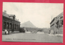 C.P. Cuesmes =    Rue   Du  Cerisier  :  Ecole  Communale +  Vue  Sur Le Terril De L'Héribus - Mons