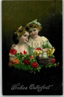 39678221 - Kinder Kueken Korb Ostereier Rosen - Pasqua