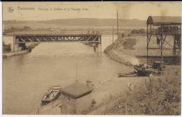 3578 - FARCIENNES  Pont Sur La Sambre Et Le Passage D'eau ( Peniche , Barque ) - Farciennes