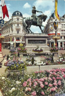 *CPM - 45 - ORLEANS - Place Du Martroi Avec Statue De Jeanne D'Arc - Orleans