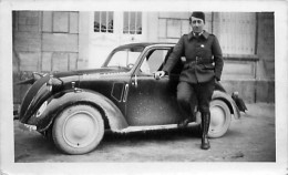 Photo D'une Simca 8 Régiment Du Train - Guerra, Militari