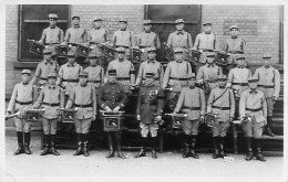 Cpa Carte Photo HAGUENAU 67 Fanfare Du 12e Régiment D' Artillerie - Fanions " Par Douze Au Bas Du Rein " - Haguenau