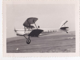 Photo De Particulier Aérodrome Constantine Avion En Vol  Avion A Identifier  Réf 30880 - Luchtvaart