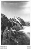 ALPINISME PYRENEES BARGES ET AU FOND LE PIC D'AYRE  1951 PHOTO ORIGINALE 13 X 9 CM - Places