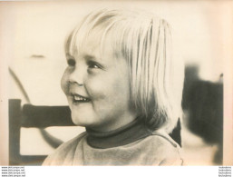 LE PRINCE WILLEM ALEXANDER DE HOLLANDE 4 ANS FILS DE LA  PRINCESSE BEATRIX 04/71  PHOTO 18 X 13 CM - Célébrités