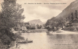 P5-25- BASSINS DU DOUBS : DERNIER BASSIN AVANT LA CHUTE Tres Belle Cpa Barque - Autres & Non Classés