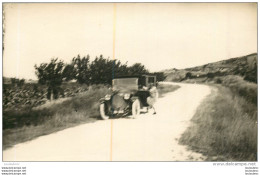 CARTE PHOTO VIEILLE AUTO PRES DE NIMES - Other & Unclassified