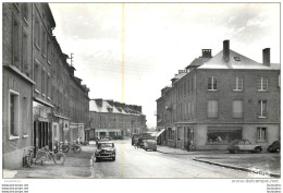 CARIGNAN RUE HABLOT AVEC  CITROEN 2CV CPSM - Altri & Non Classificati