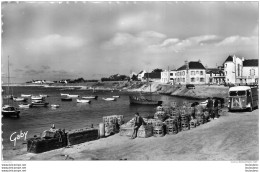 PORTIVY LE PORT  CASIERS A PECHE - Other & Unclassified