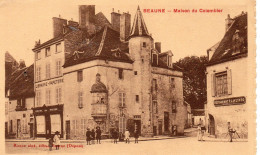 Beaune Animée Maison Du Colombier Librairie Papeterie Restaurant - Beaune