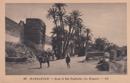 Maroc --MARRAKECH -- Route De Bab Doukkalla--Les Remparts (animée , âne ) - Marrakesh