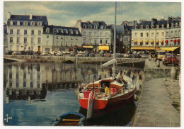 CP 56 - Vannes - Le Port Et La Place Gambetta - Vannes