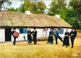 Groupe " LE BOUQUET D'AJONCS" - BOIS-de-CÉNÉ (Vendée) - Dans