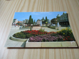 Vichy (03).La Place De L'Hôtel Des Postes - Carte Animée. - Vichy