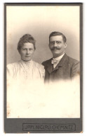 Fotografie Joh. Niclou, Chemnitz, Königstr. 3 & 5, Portrait Eines Elegant Gekleideten Paares  - Anonymous Persons