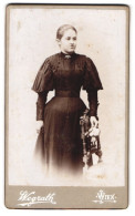 Fotografie Wegrath, Wien, Währing-Weinhauserstr. 37, Portrait Mädchen Mit Rundem Gesicht Im Biedermeierkleid  - Anonyme Personen