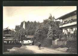 AK Raiten / Obb., Ortspartie Mit Wanderer Vor Einem Haus  - Autres & Non Classés