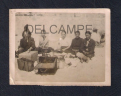 REAL PHOTO PORTUGAL FIGUEIRA DA FOZ - ALMOÇO NA PRAIA - 1940'S (É UMA FOTO) - Aveiro