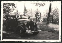 Fotografie Auto Cabrio, Familie Während Einer Ausflugsfahrt  - Cars