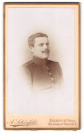 Fotografie A. Schönfeld, Biebrich A. Rhein, Wiesbadener Chaussee 6, Portrait Soldat In Uniform Rgt. 30 Mit Oberlippen  - Anonymous Persons