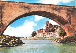 CPSM Pont Saint Esprit-L'église Saint Pierre-Timbre        L2948 - Pont-Saint-Esprit