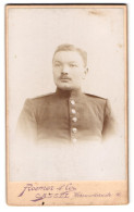 Fotografie Roemer & Co., Cassel, Hohenzollernstr. 96, Portrait Soldat In Uniform Mot Oberlippenbart  - Anonymous Persons