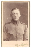 Fotografie Valborg Kjellander, Sköfde, Portrait Junger Soldat In Uniform Rgt. 9 Mit Segelohren  - Anonymous Persons