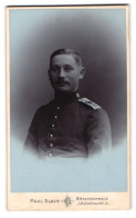 Fotografie Paul Glaue, Braunschweig, Altstadtmarkt 12, Portrait Soldat In Uniform Mit Schulterklappen  - Anonymous Persons