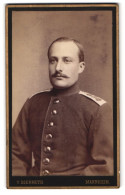 Fotografie V. Bierreth, Mannheim, Heidelbergerstr. P. 7. 21, Portrait Junger Soldat In Uniform Mit Oberlippenbart  - Anonymous Persons
