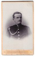 Fotografie Philipp Meinken, Bremerhaven, Bürgm. Smidtstr. 17, Portrait Uffz. In Uniform Mit Schützenschnur  - Anonymous Persons