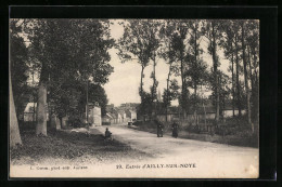 CPA Ailly-sur-Noye, Strasse In Den Ort  - Ailly Sur Noye