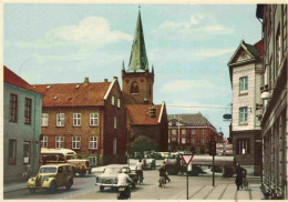 73978983 Vejle_DK Stadtzentrum Blick Zur Kirche - Dänemark