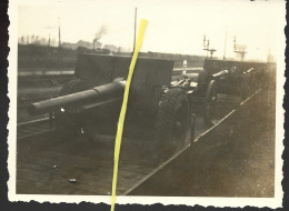 59 696 0524 WW2 WK2 NORD DOUAI GARE  CANONS SUR WAGONS OCCUPATION  ALLEMANDE  1940 - Oorlog, Militair