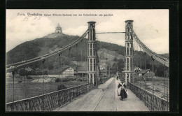 AK Porta Westfalica, Kaiser Wilhelm-Denkmal Von Der Kettenbrücke Aus Gesehen  - Porta Westfalica