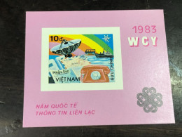 VIET  NAM  STAMPS BLOCKS STAMPS-35(1985 World Communications Year Imperf)1 Pcs Good Quality - Vietnam