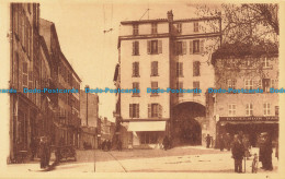 R647251 Hyeres. Place De La Mairie Et Rue Alphonse Denis. LL. 140 - Monde