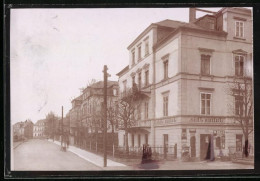 Fotografie Brück & Sohn Meissen, Ansicht Freiberg I. Sa., Blick In Die Weissbachstrasse, Geschäft J. Ihle, Spiegelve  - Lieux