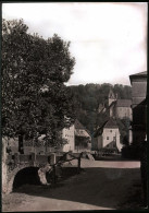 Fotografie Brück & Sohn Meissen, Ansicht Liebstadt I. Sa., Partie Im Ort Mit Alter Steinbrücke Und Blick Zum Schloss  - Lieux