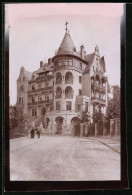 Fotografie Brück & Sohn Meissen, Ansicht Karlsbad, Strassenpartie Mit Blick Zum Evangelischen Hospiz  - Lieux