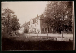 Fotografie Brück & Sohn Meissen, Ansicht Grünefeld I. Sa., Strassenpartie Am Gasthaus Grünefeld Mit Pferdefuhrwerk  - Lieux