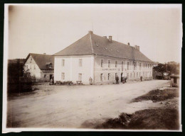 Fotografie Brück & Sohn Meissen, Ansicht Reitzenhain / Böhmen, Strassenpartie Am Gasthof Zum Malzhaus  - Places