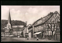 AK Niedersachswerfen /Südharz, Rudolf-Breitscheid-Strasse Mit Geschäft Und Kirche  - Autres & Non Classés